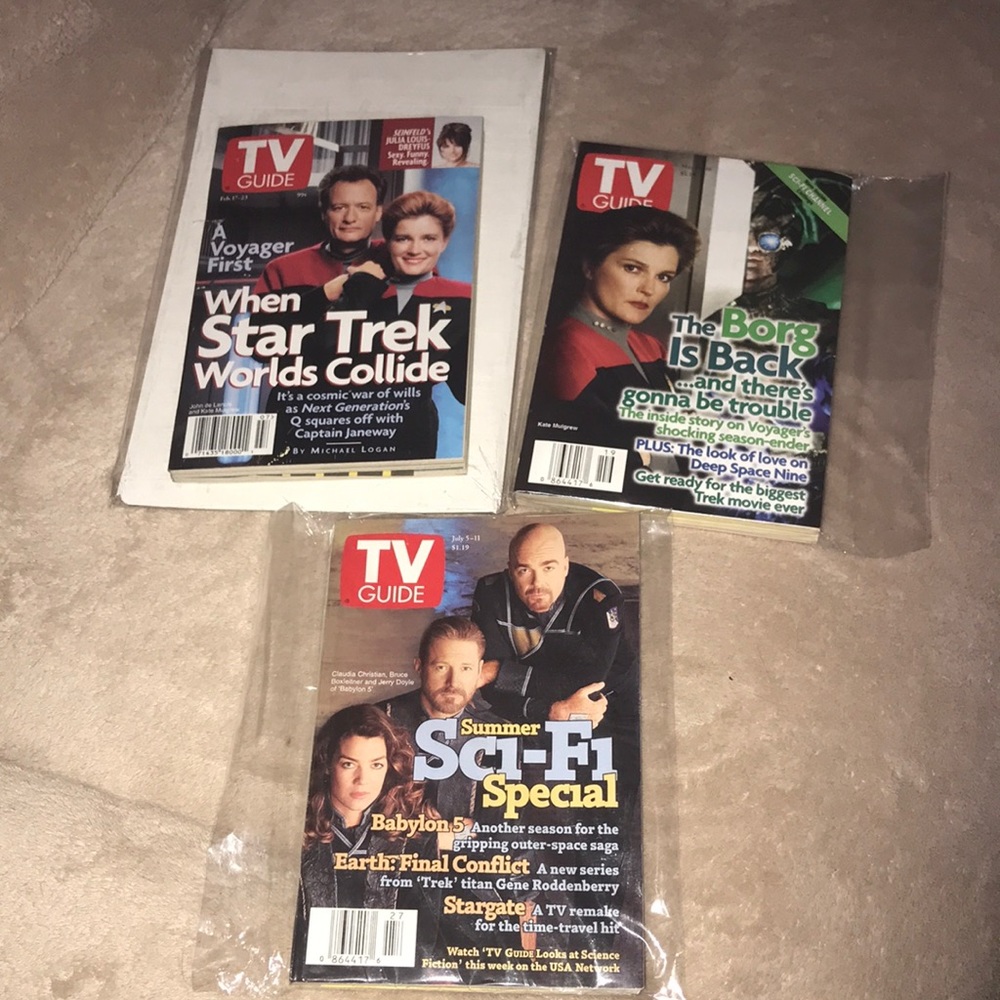 Vintage TV guide bundle 96-97’ sci fi